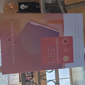 LED Lighted Makeup Mirror - Tri-fold